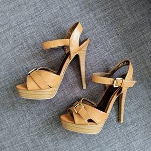 Mixx Shuz Brierly Tan Platform Heels (EUC)